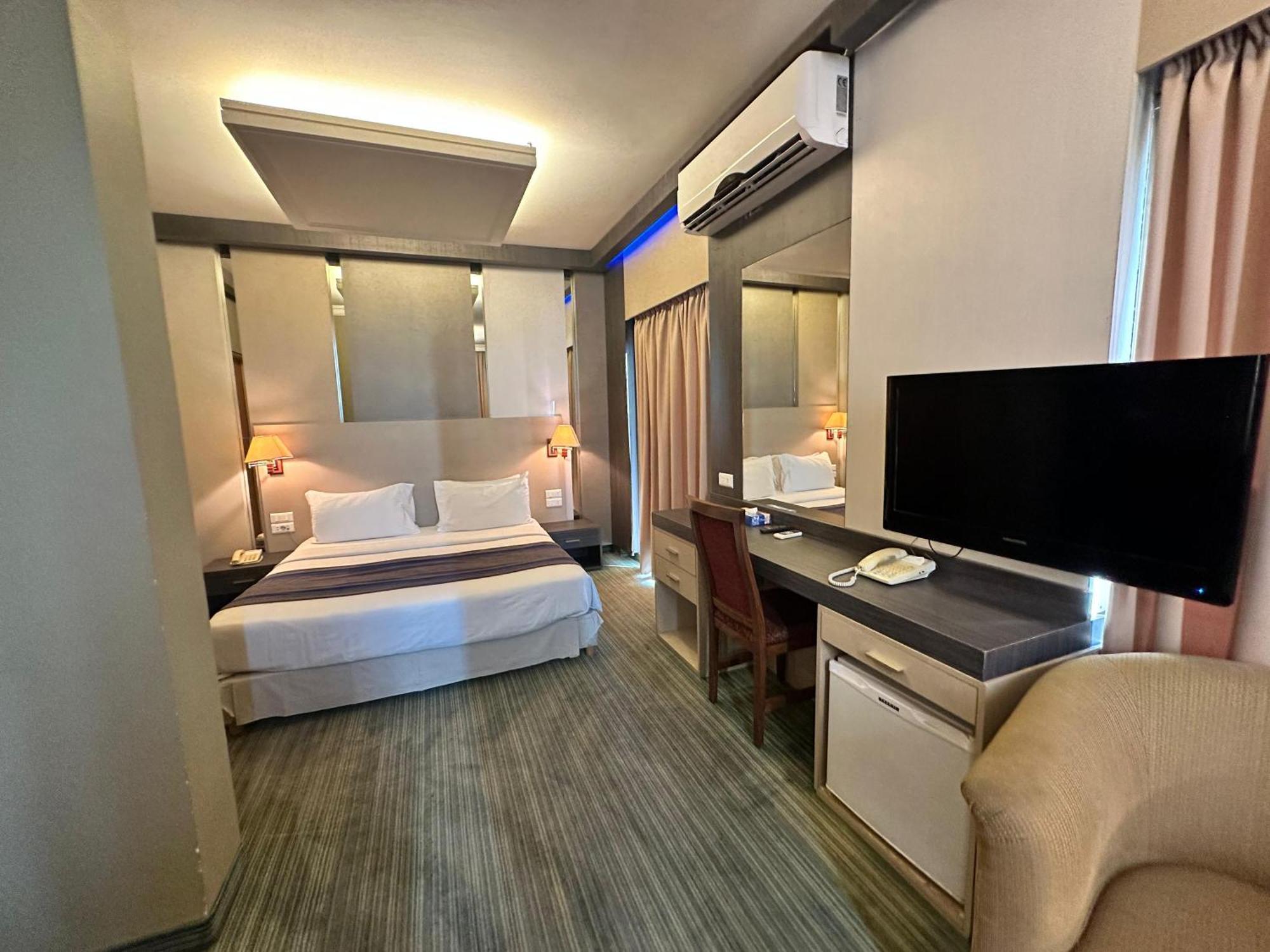 Padova Hotel Beirut Bagian luar foto
