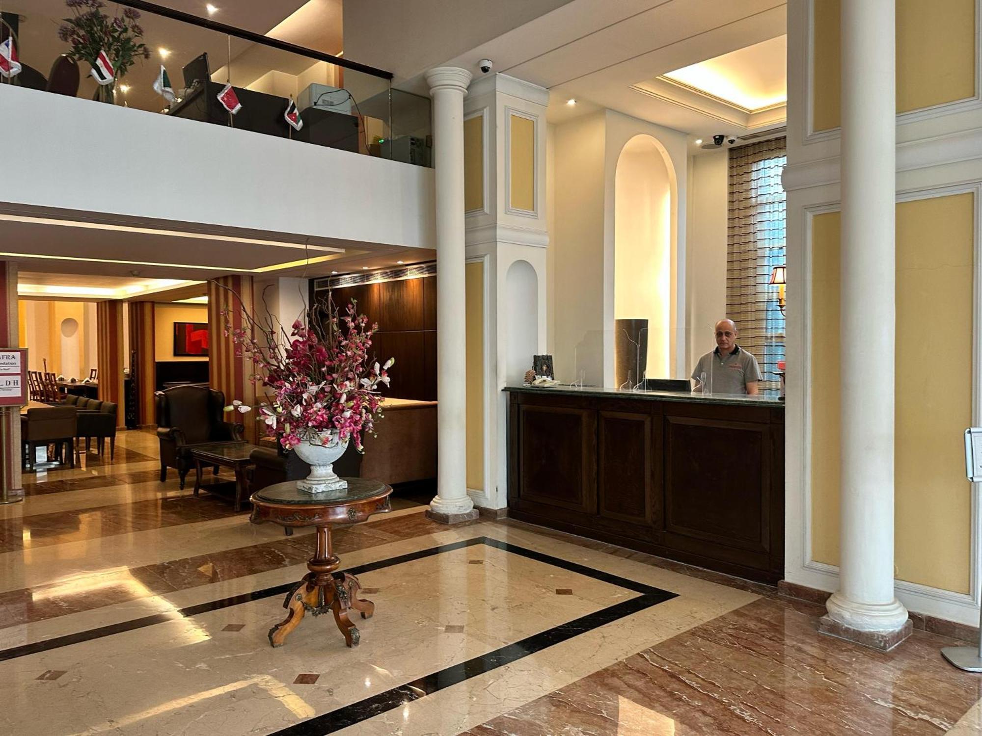 Padova Hotel Beirut Bagian luar foto