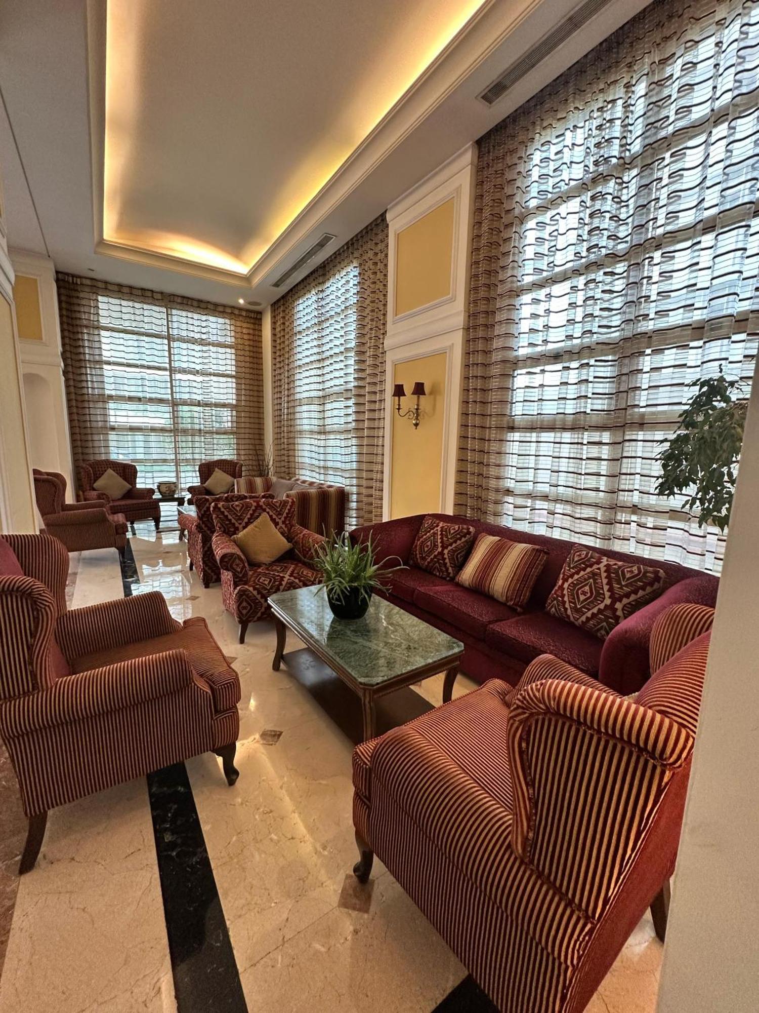 Padova Hotel Beirut Bagian luar foto