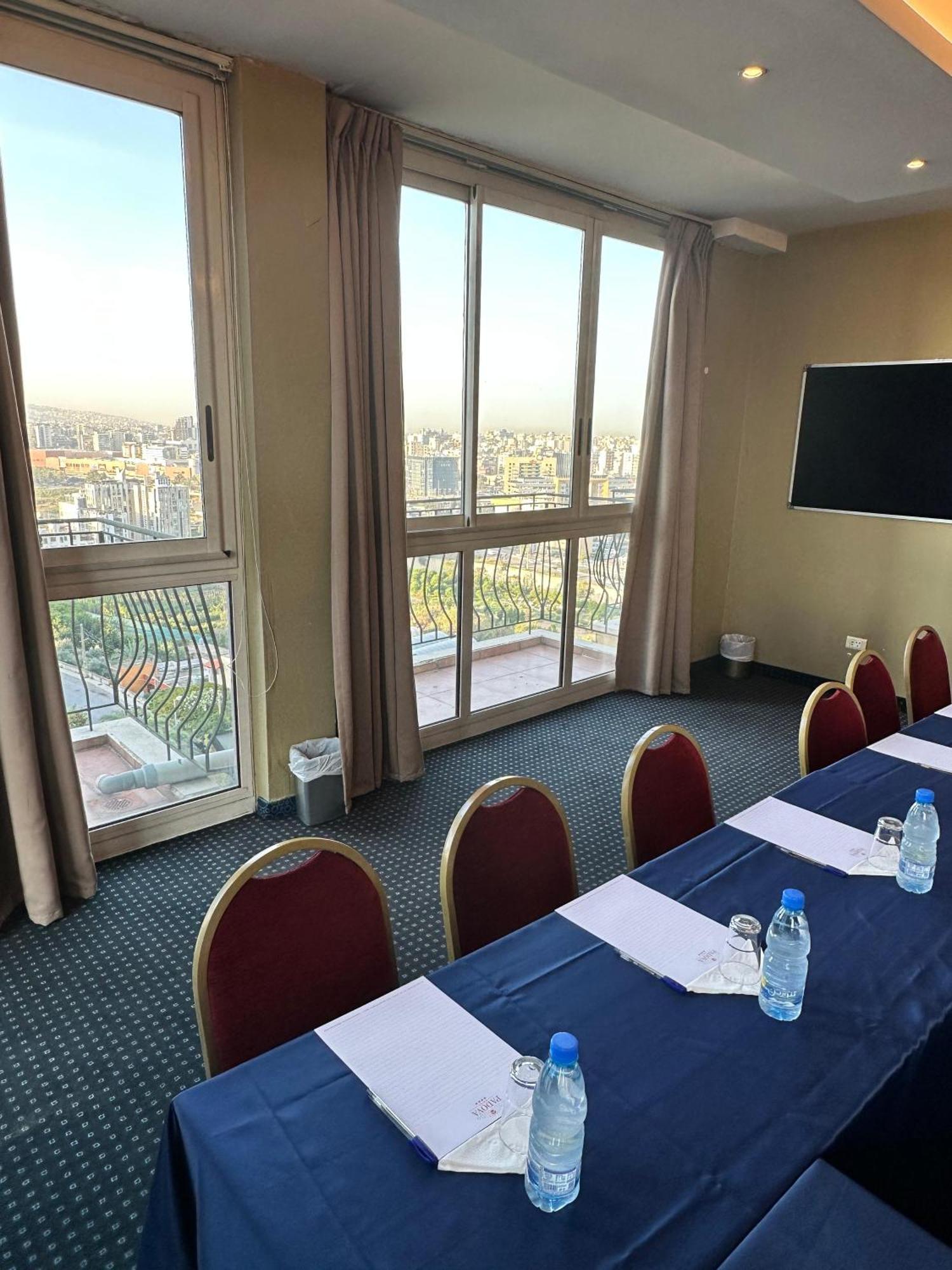 Padova Hotel Beirut Bagian luar foto