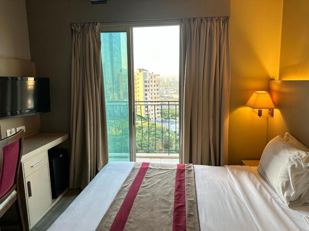 Padova Hotel Beirut Bagian luar foto