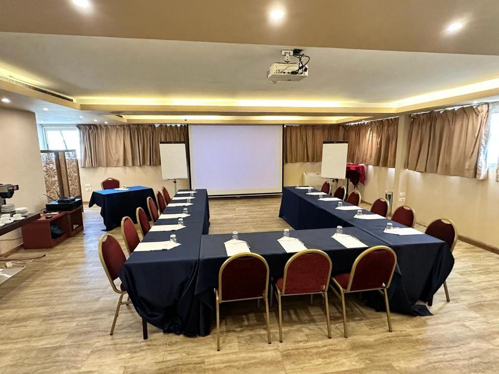 Padova Hotel Beirut Bagian luar foto