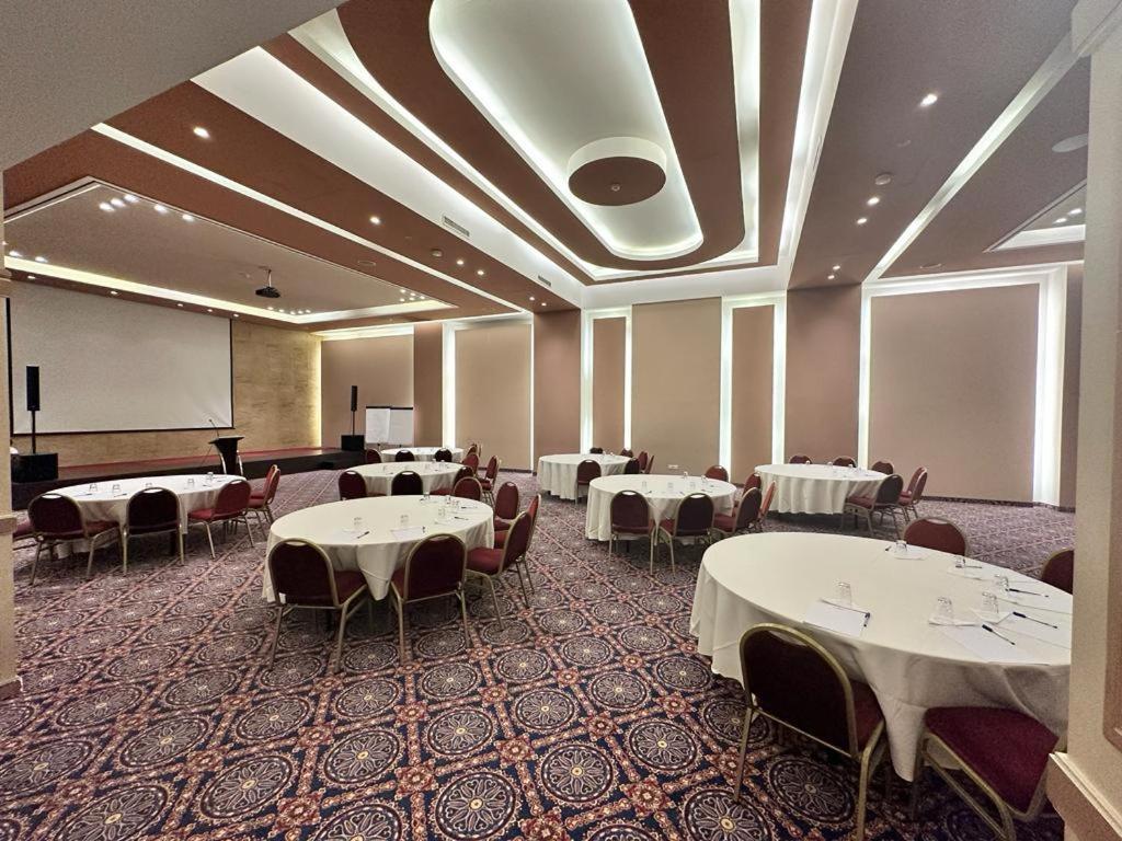 Padova Hotel Beirut Bagian luar foto