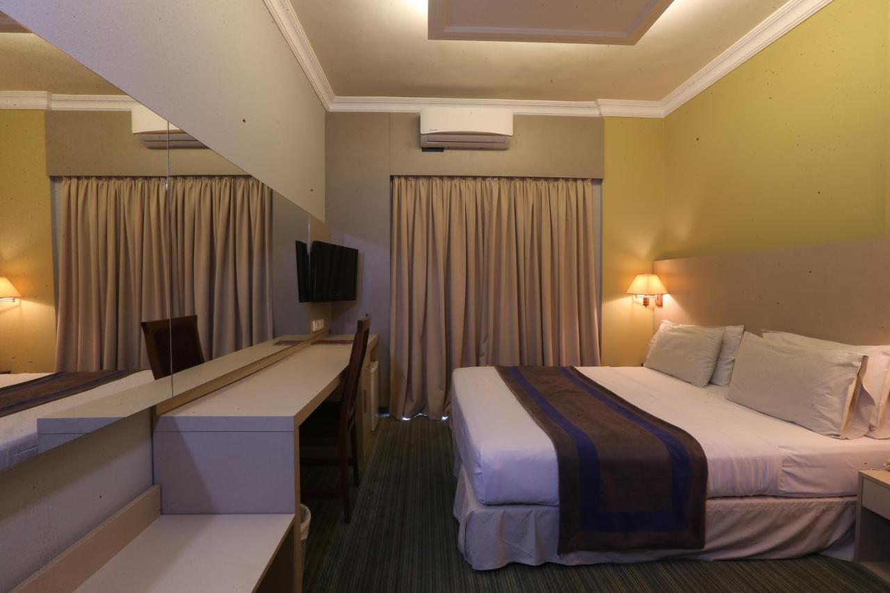 Padova Hotel Beirut Bagian luar foto