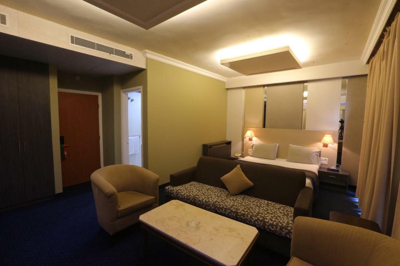 Padova Hotel Beirut Bagian luar foto
